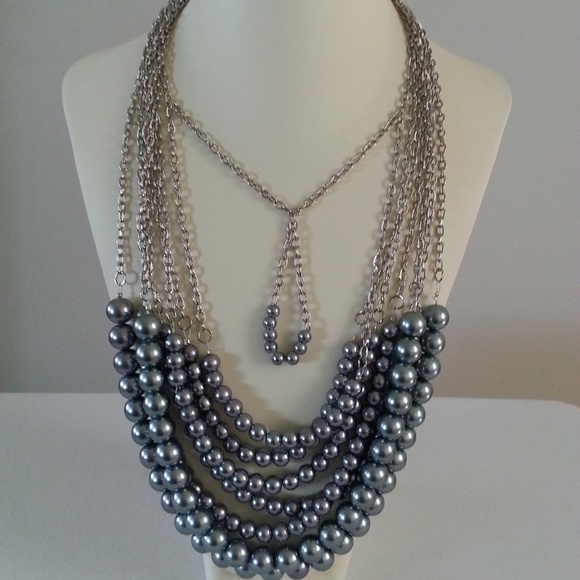 Ladies silver necklace - Picture 2 of 3